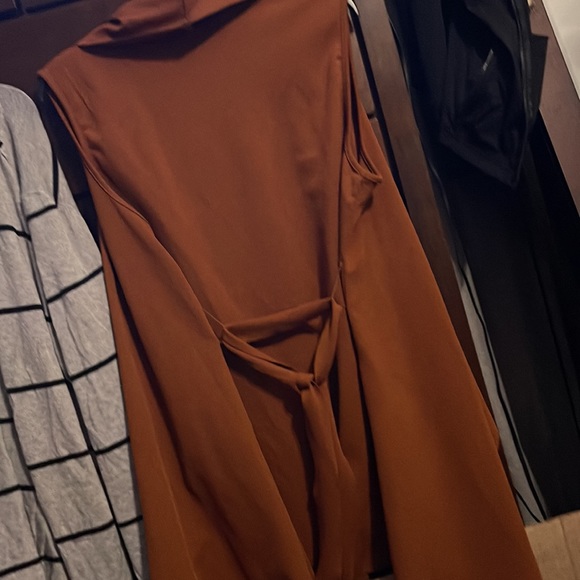 Pumpkin burnt orange flowy vest with tie - Picture 3 of 3